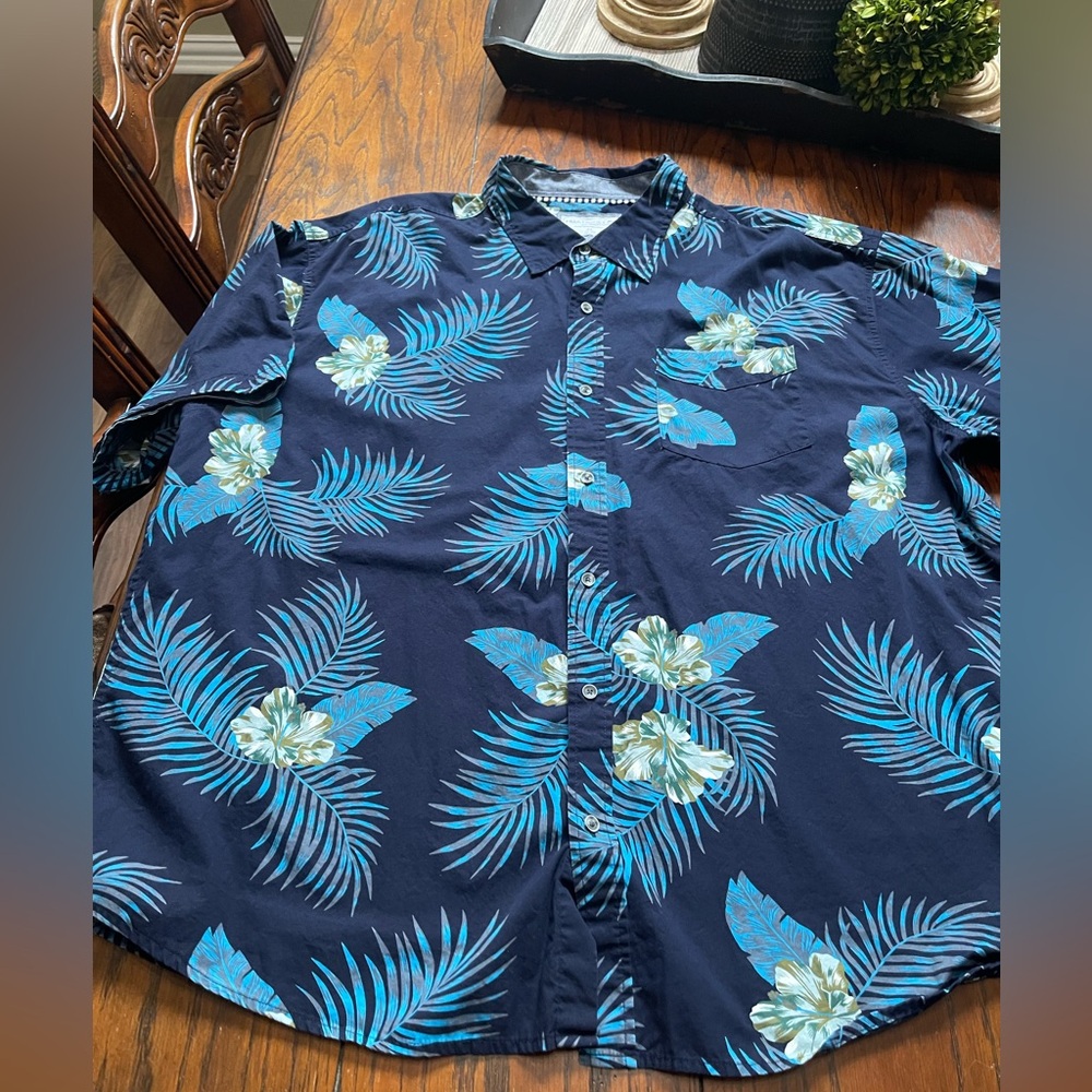 Free Planet Men's Hawaiian Button-Up Shirt